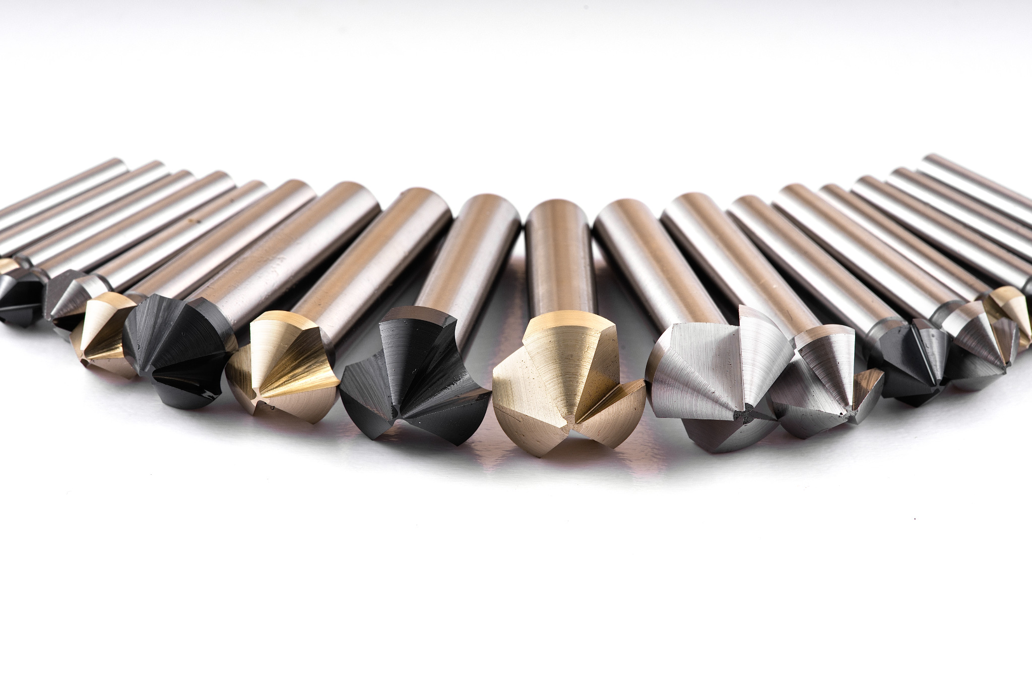 Jiateng Tools countersink range in bright, black oxide and TiN finishes